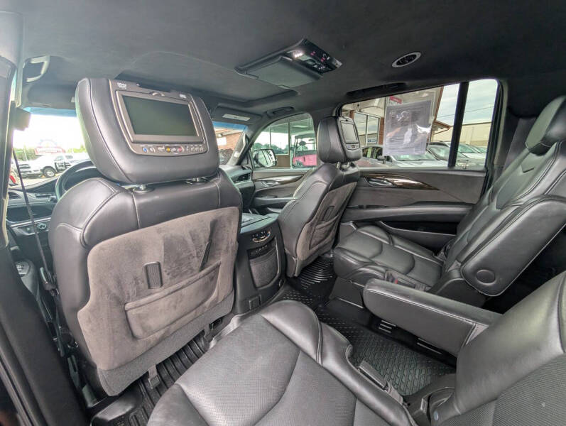 2017 Cadillac Escalade ESV Platinum