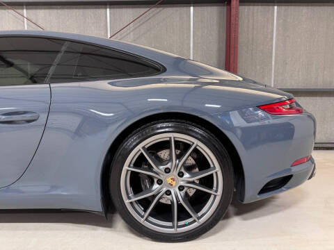 2017 Porsche 911 Carrera