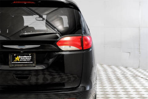 2020 Chrysler Voyager LXi