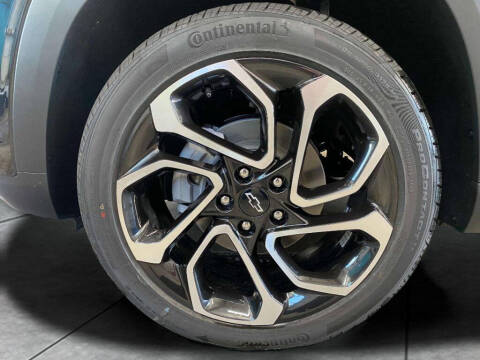 2025 Chevrolet Trax RS