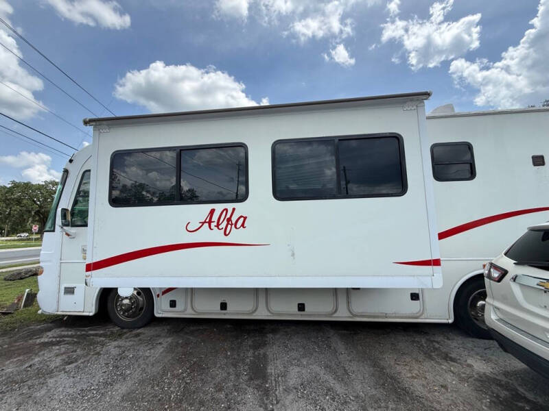 2005 Freightliner XCS Chassis