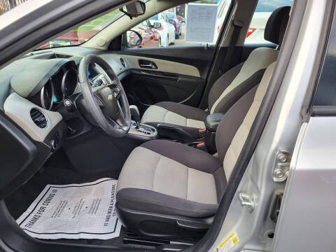 2013 Chevrolet Cruze LS Auto