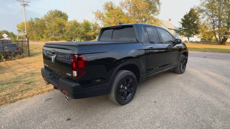 2023 Honda Ridgeline Black Edition photo 5