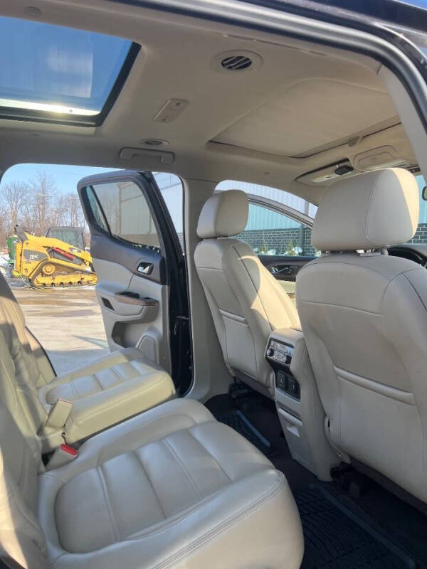 2017 GMC Acadia Denali