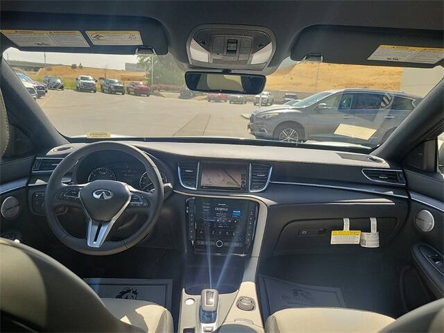 2025 Infiniti QX55 Essential