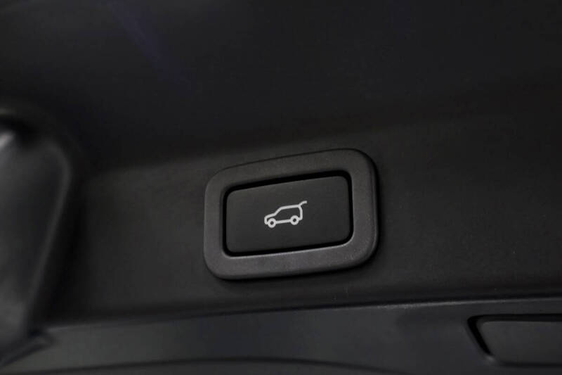 2018 Jaguar F-PACE 35t R-Sport