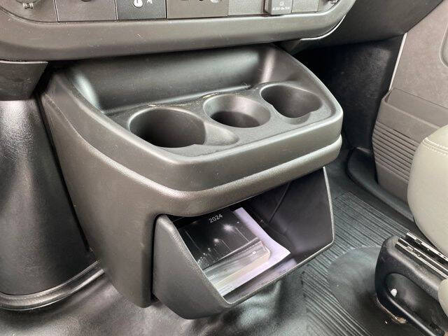 2024 GMC Savana 2500