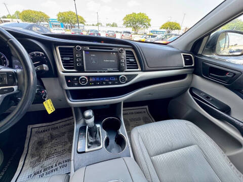 2016 Toyota Highlander LE Plus