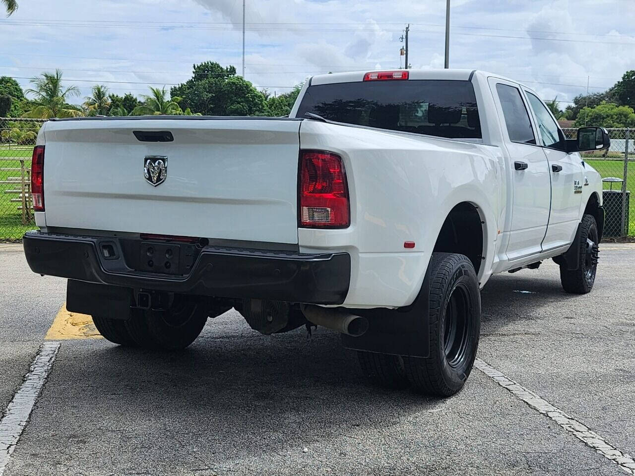 2015 RAM 3500 Pickup - $30,995