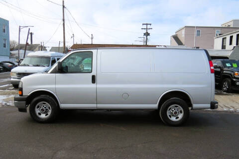 2017 GMC Savana 2500