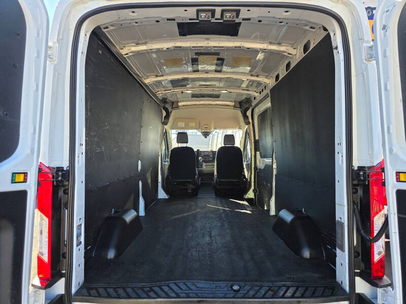2022 Ford Transit 250