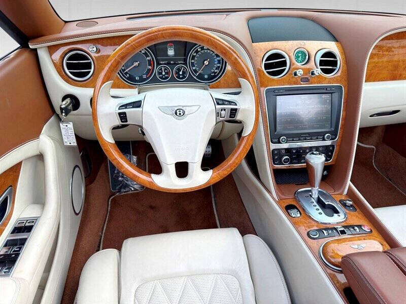 2013 Bentley Continental 28