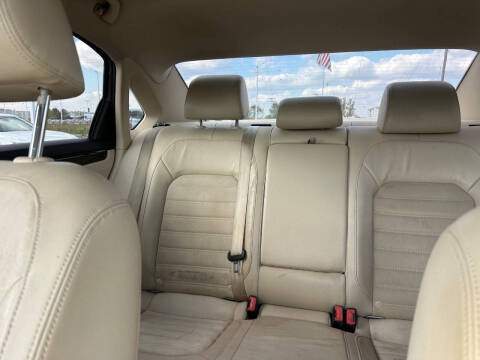 2015 Volkswagen Passat 1.8T SEL Premium