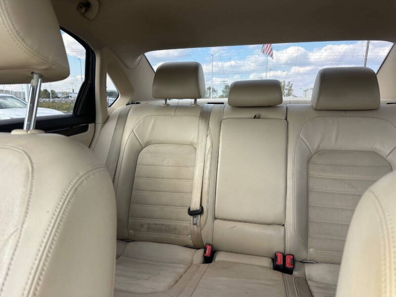 2015 Volkswagen Passat 1.8T SEL Premium