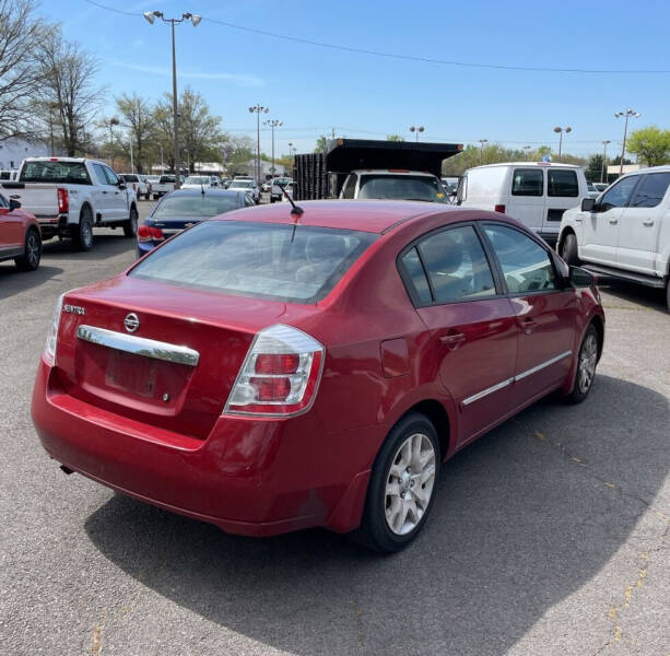 2010 Nissan Sentra S photo 5