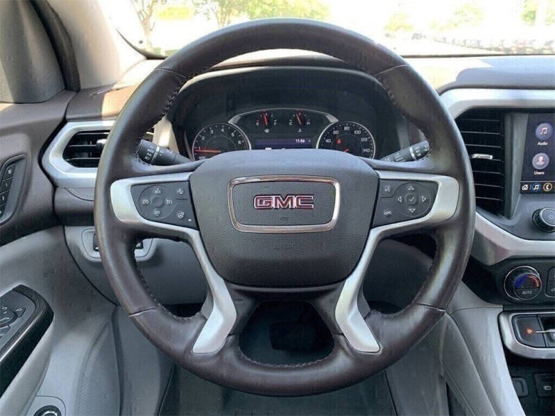 2021 GMC Acadia SLT