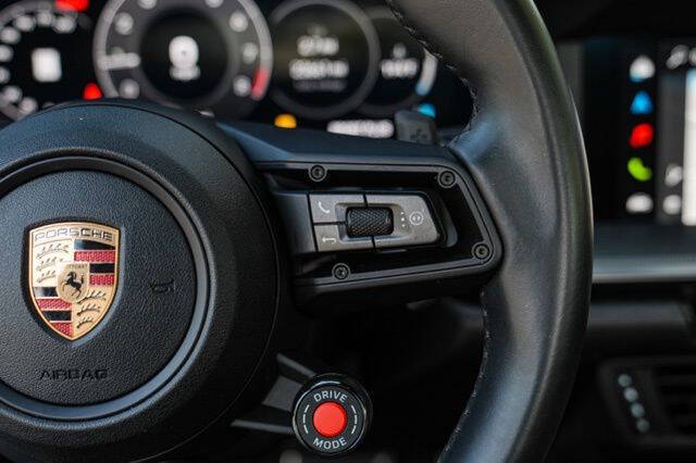 2025 Porsche 911 Carrera