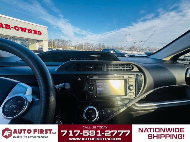 2015 Toyota Prius c Four