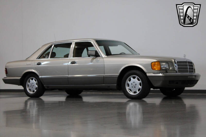 1988 Mercedes-Benz 560-Class 560 SEL