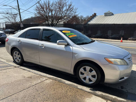 2009 Toyota Camry for sale at Deleon Mich Auto Sales in Yonkers NY