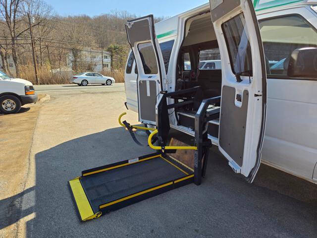 2012 Ford E-Series E-350 SD