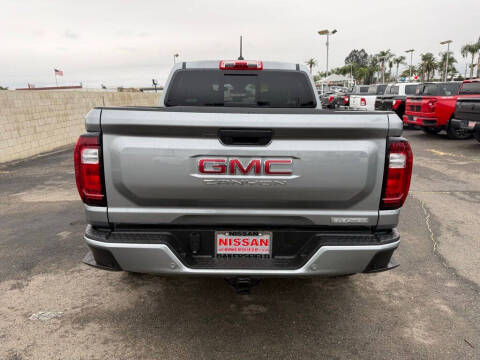 2025 GMC Canyon Elevation