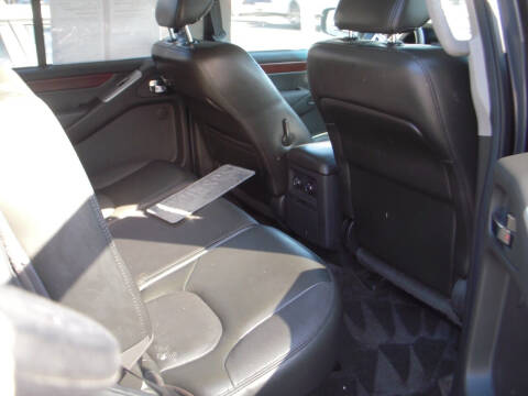 2011 Nissan Pathfinder LE