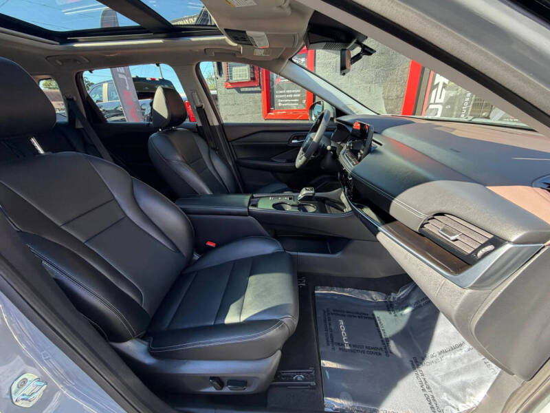 2023 Nissan Rogue SL