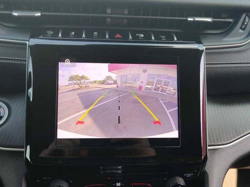 2023 Jeep Grand Cherokee Laredo