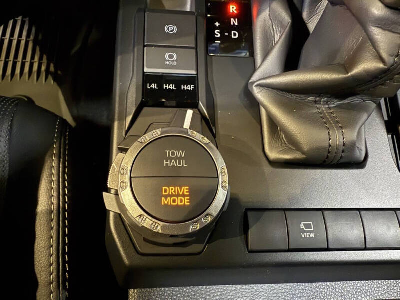 2026 Toyota 4Runner Limited HV