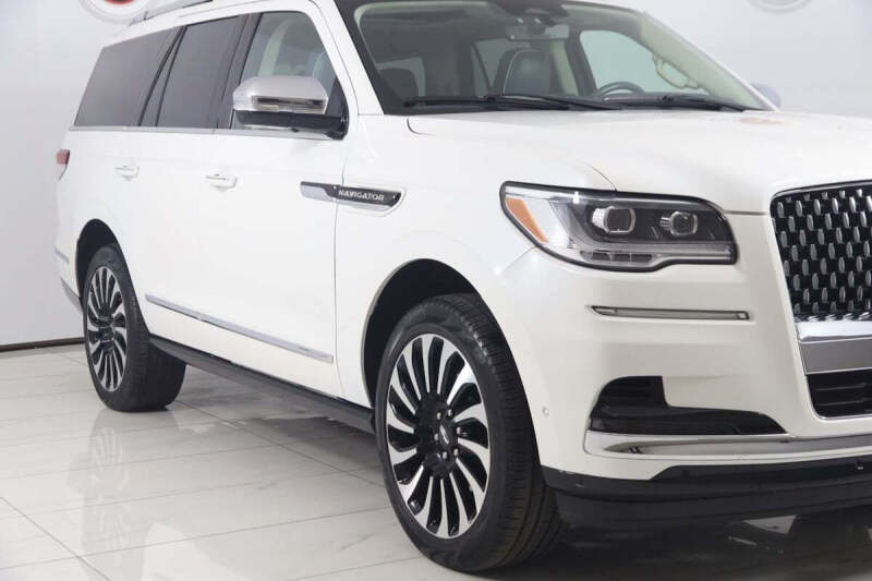 2023 Lincoln Navigator Black Label