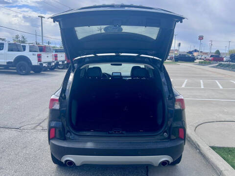 2022 Ford Escape Titanium