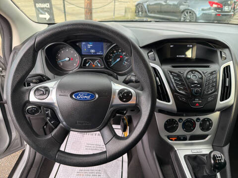 2014 Ford Focus SE
