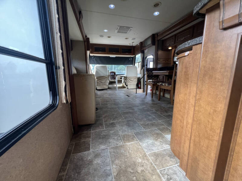 2013 Thor Motor Coach CHALLENGER 37GT