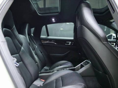 2017 Porsche Panamera