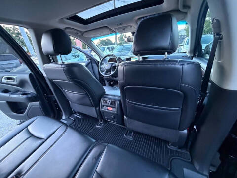 2017 Nissan Pathfinder Platinum