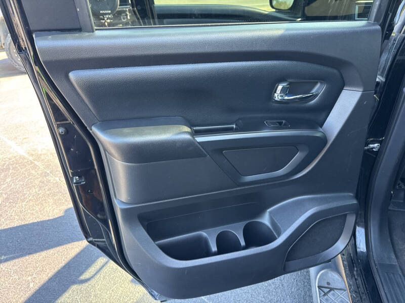 2018 Nissan Titan SV