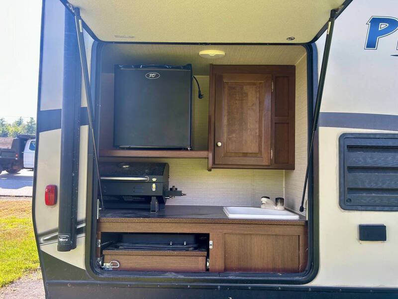 2017 Keystone RV Premier
