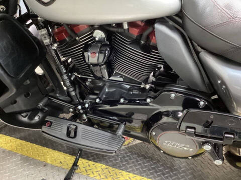 2019 Harley-Davidson® FLHTKSE - CVO™ Limited