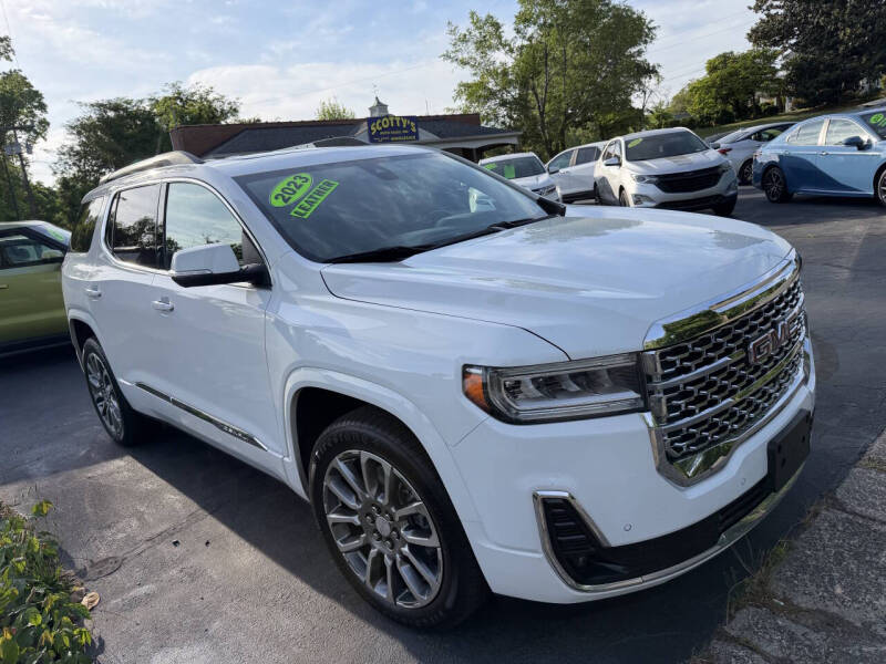 2023 GMC Acadia Denali