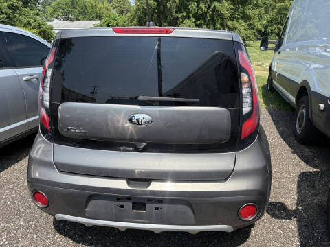 2018 Kia Soul +