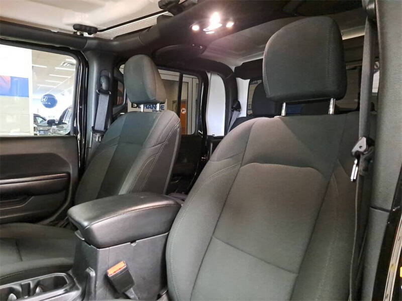 2021 Jeep Gladiator Willys