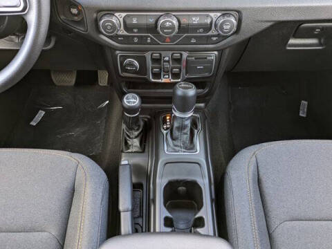 2026 Jeep Gladiator Sport