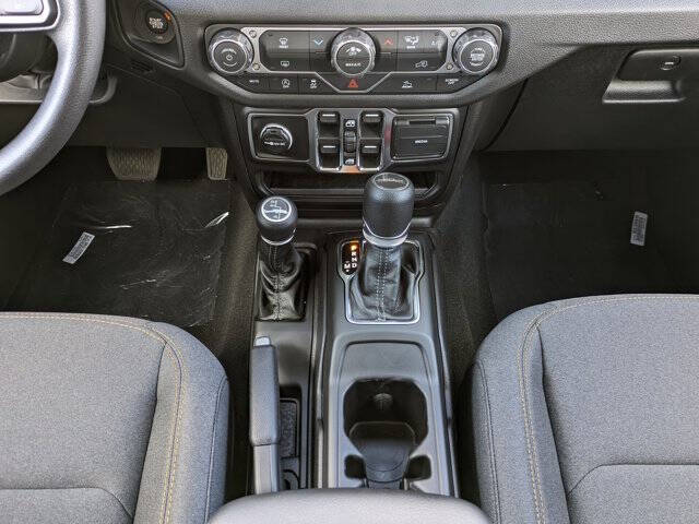 2026 Jeep Gladiator Sport