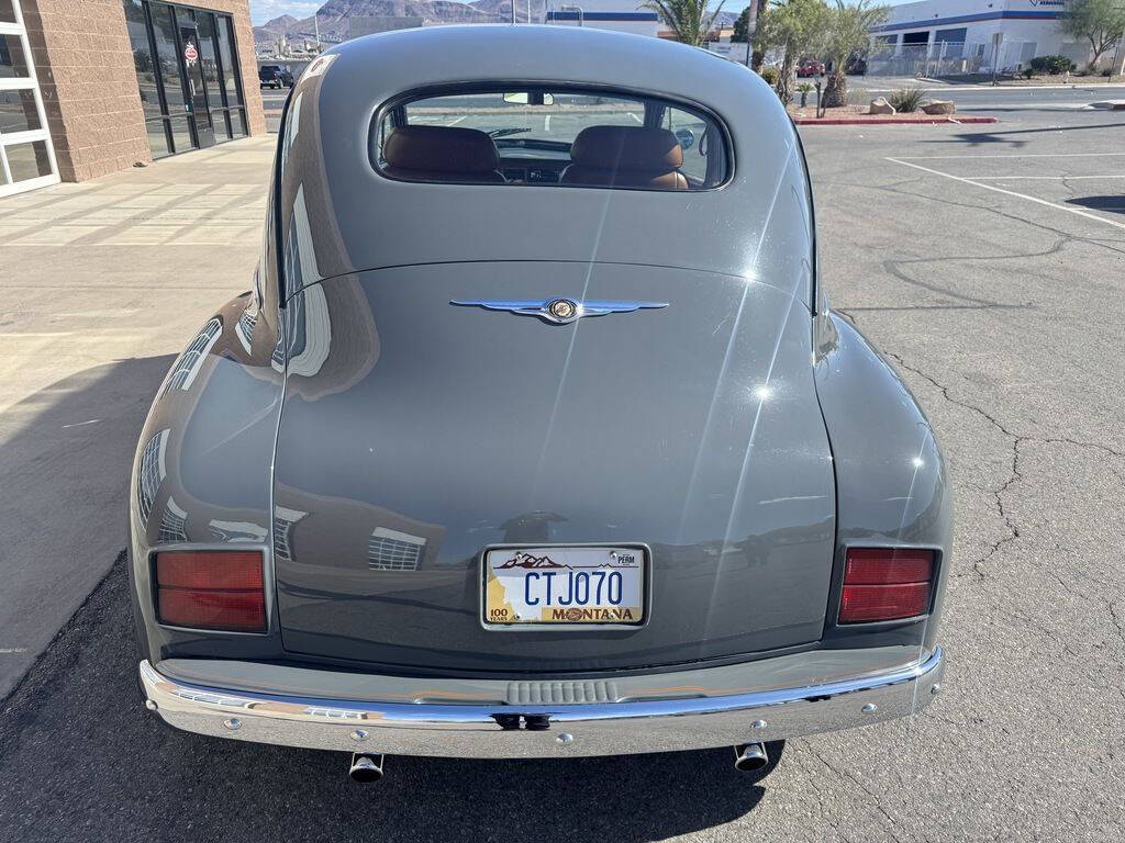 1940 Chrysler Windsor 8