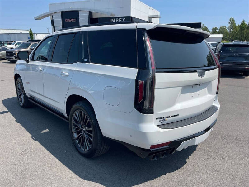 2023 Cadillac Escalade-V