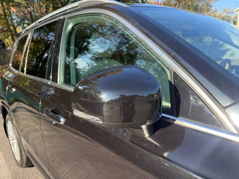 2017 Volvo XC90 T6 Momentum