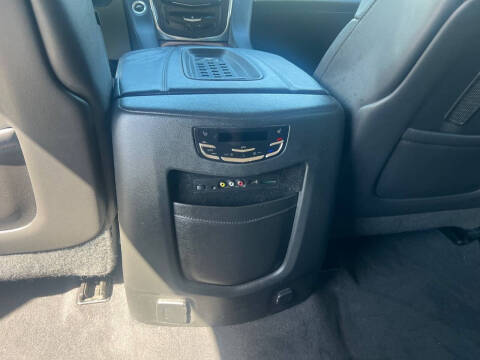 2015 Cadillac Escalade Luxury