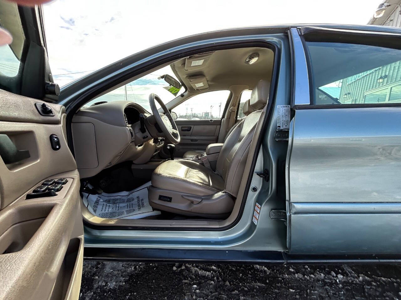 2005 Ford Taurus for sale at Upstate Auto Gallery in Westmoreland, NY