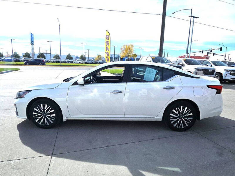 2023 Nissan Altima 2.5 SV